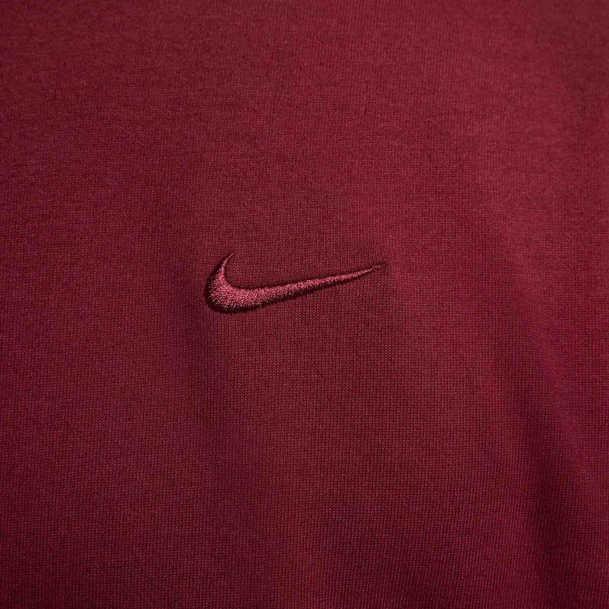 Мужская футболка с капиллярным отведением влаги Primary Nike, Burdeos — фото 4