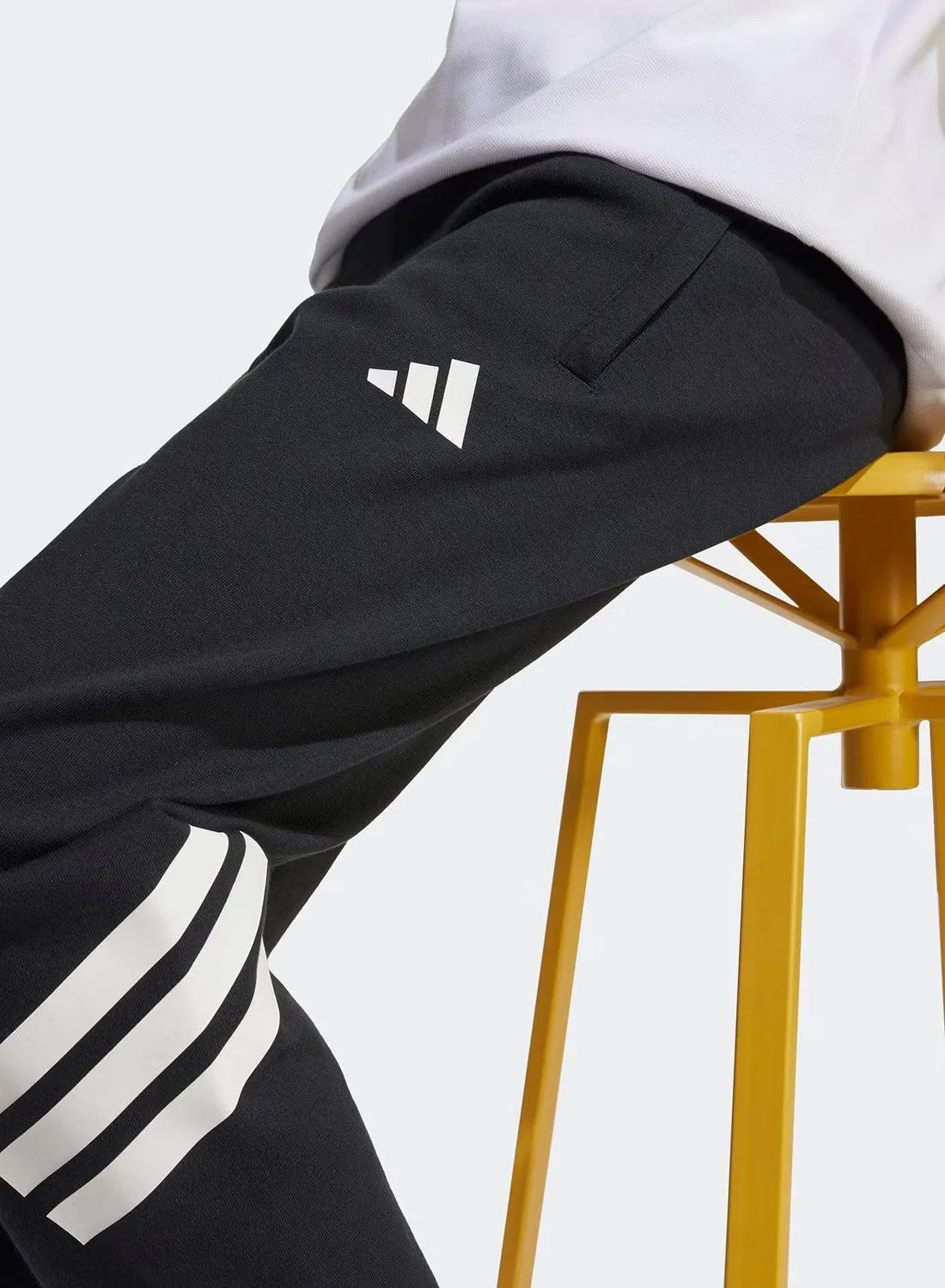 Брюки с контрастными лентами Future Icons 3-Stripes Adidas, черный — фото 4