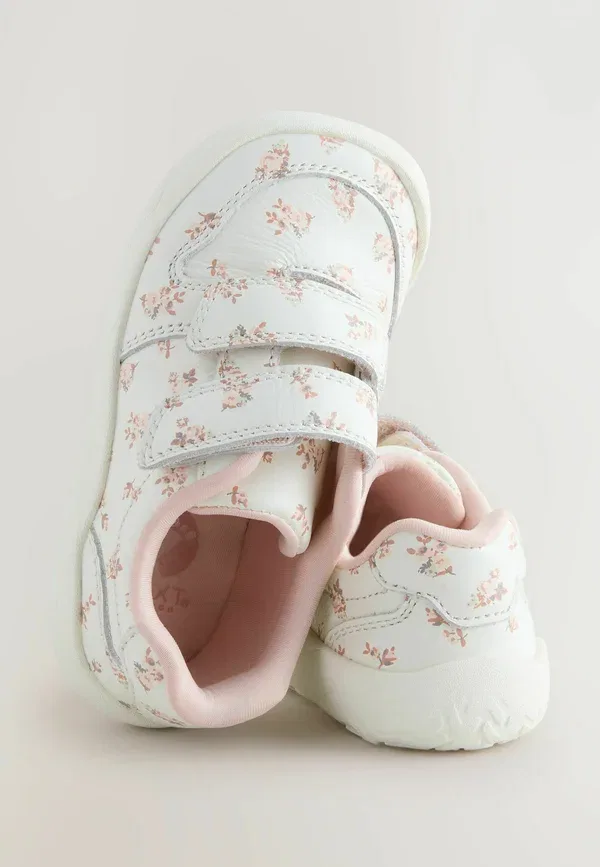 Ботинки кожаные Regular fit barefoot baby shoes Next, White Floral, белый — фото 4