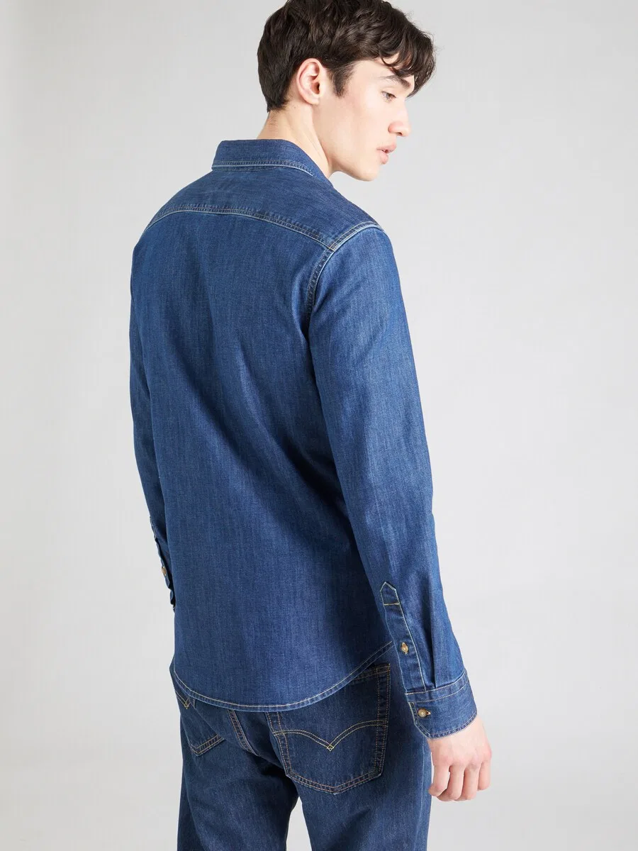 Рубашка LEVI'S Slim fit на пуговицах 'Battery Housemark Slim Fit Shirt', синий джинсовый материал — фото 4