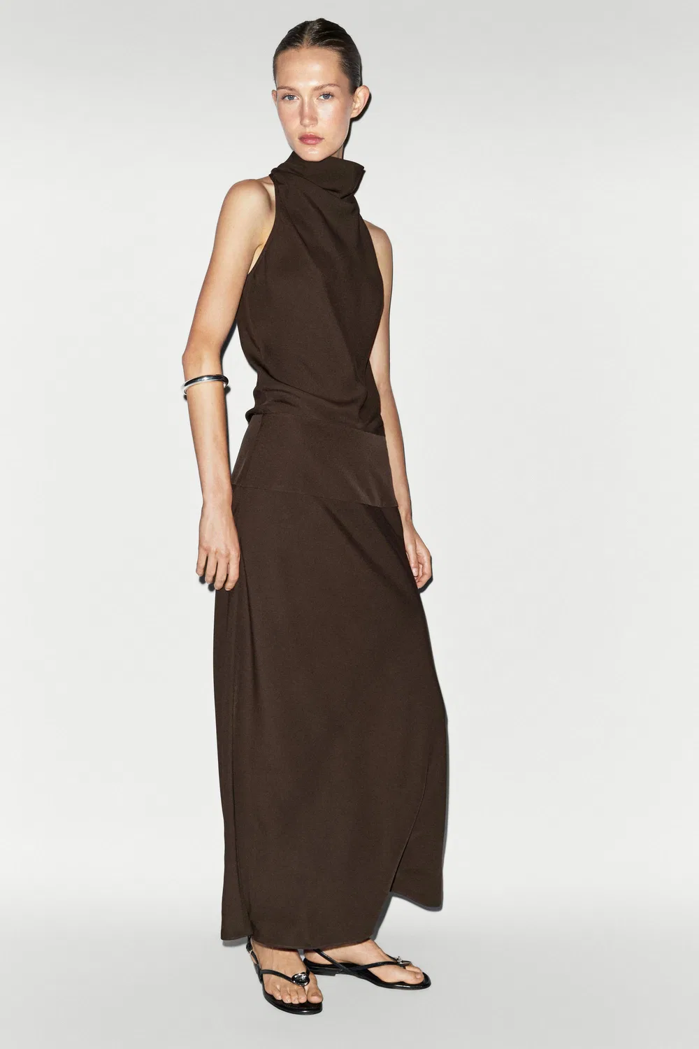Платье Massimo Dutti, миди, с завязками на шее и поясе, коричневое — фото 2