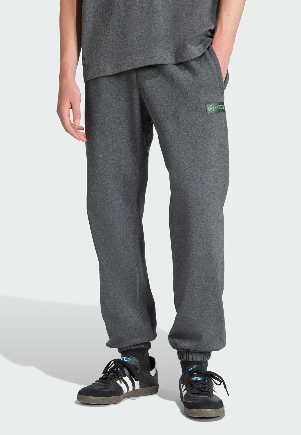Mercedes - AMG Petronas Formula One Team Premium - Спортивные штаны Adidas Performance, Dark Grey Heather