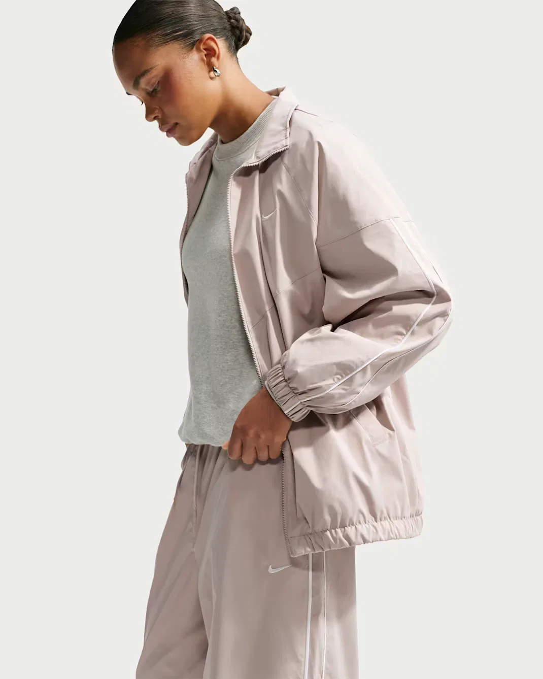 Женская спортивная куртка оверсайз Nike Sportswear, Cream II/White/White — фото 3