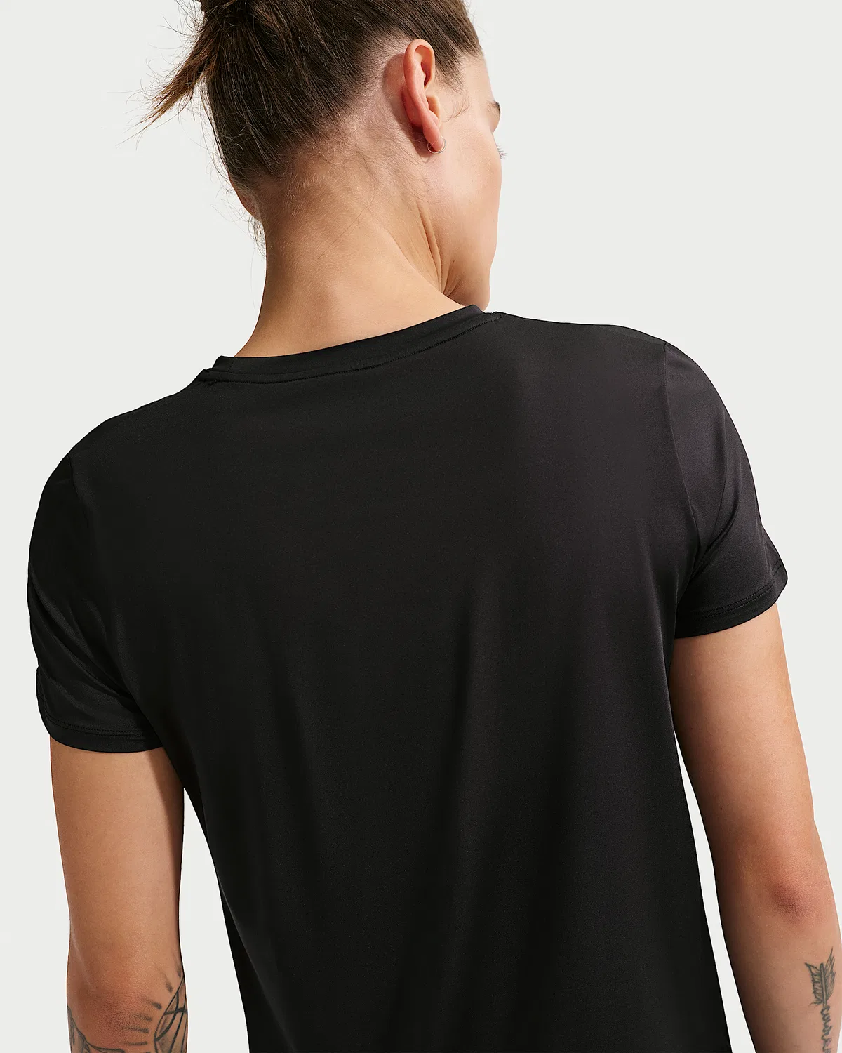 Женский топ Nike One Classic с коротким рукавом Dri-FIT, Black/White — фото 2
