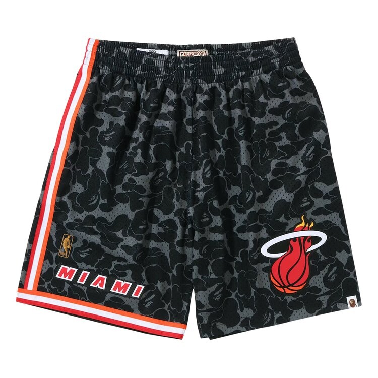 

Шорты BAPE x Mitchell & Ness Miami Heat Shorts, черный