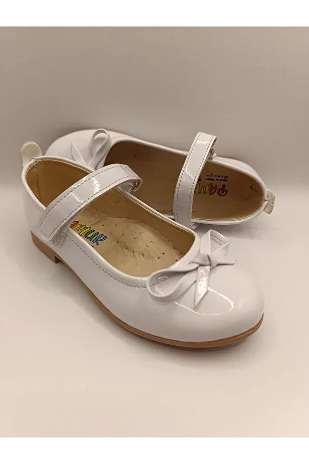 Детские балетки для девочек с коротким каблуком Bukond, White