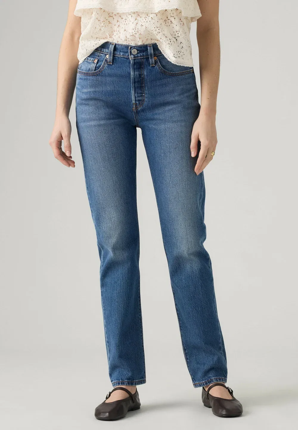 Женские джинсы 501 - джинсы прямого кроя Levi'S, Pretty Pleasing Med Indigo Worn In