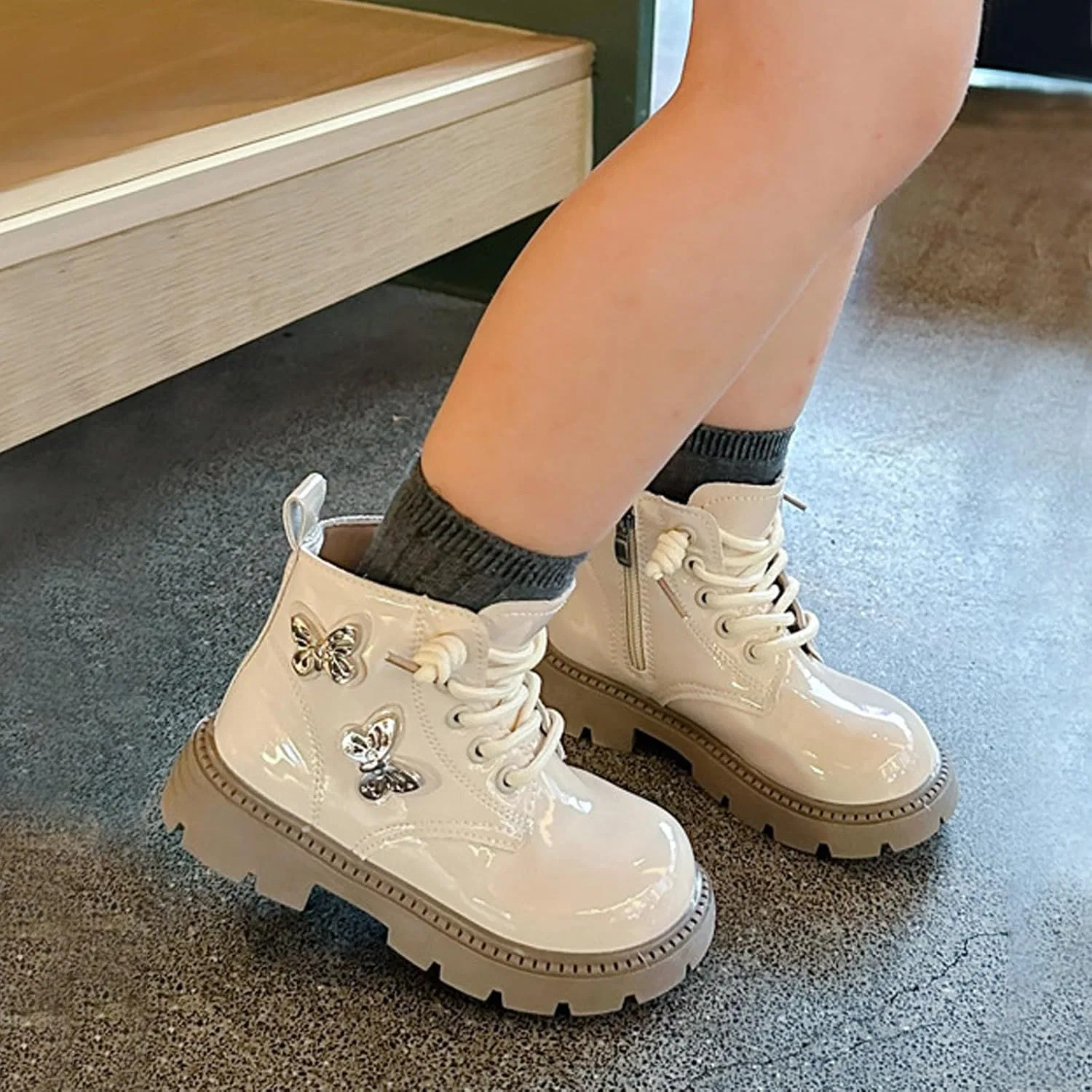 Детские ботинки для девочек с принтом, модель Combat Boot, Beige — фото 2
