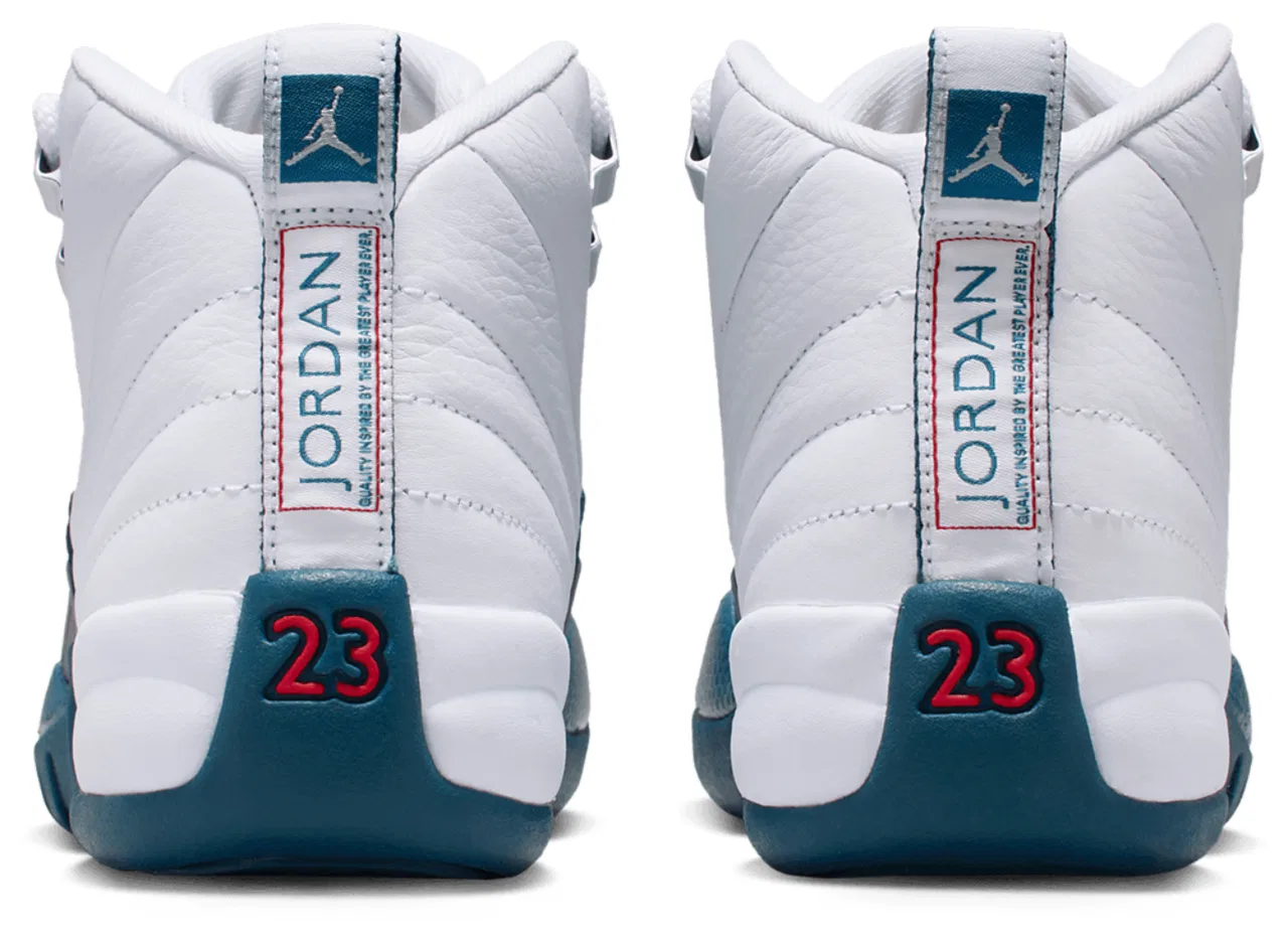 Кроссовки для мальчиков Retro 12 Jordan, цвет White/French Blue/Metallic Silver — фото 3