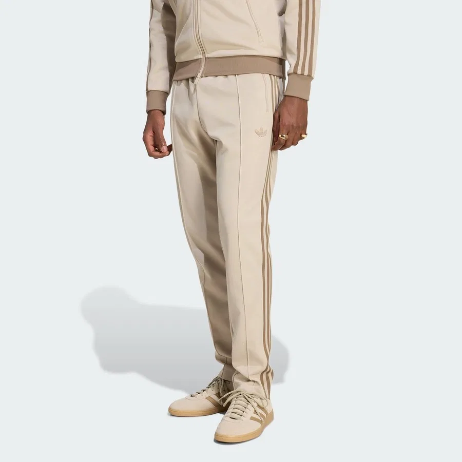 Спортивные брюки с зауженным кроем и шнурком adidas Originals Classic Track Pants, Кремовый