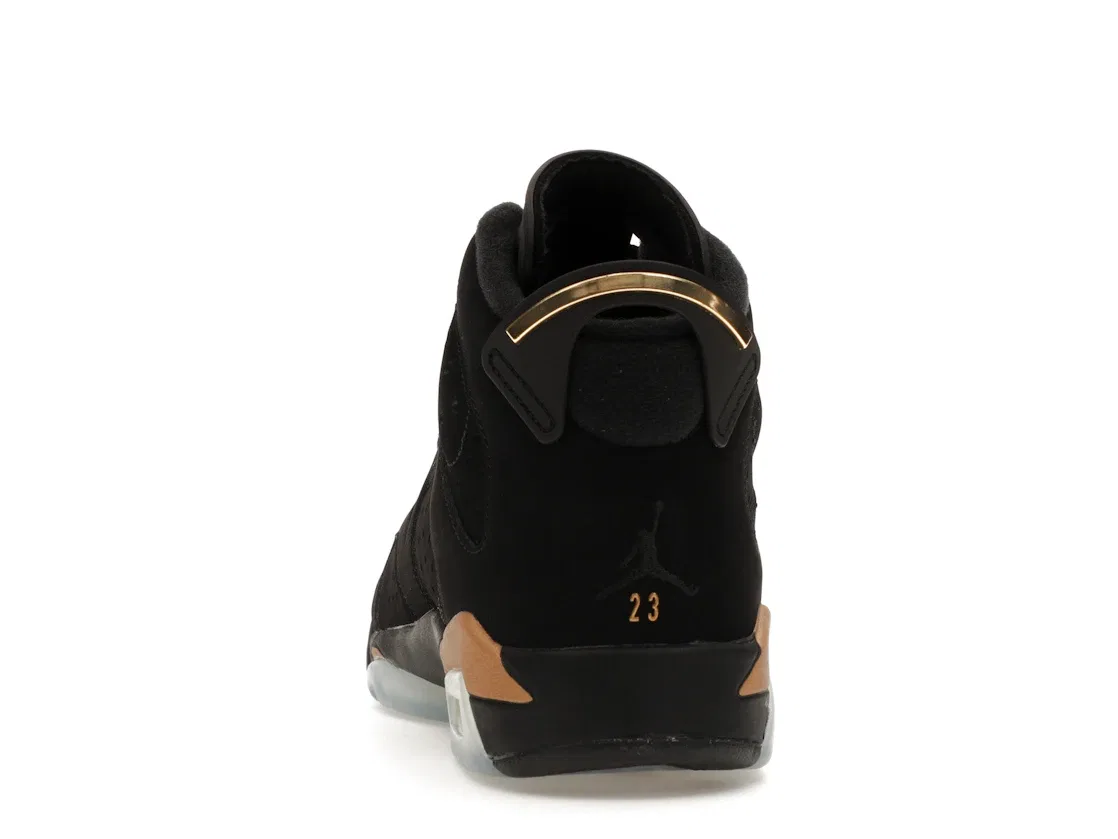 Детские кроссовки для мальчиков с замком-шнуровкой Jordan 6 Retro Jordan, Black/Metallic Gold — фото 4
