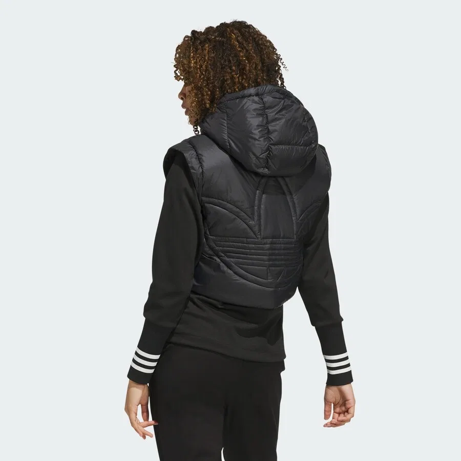Спортивная куртка ADIDAS PERFORMANCE 'Down' черного цвета — фото 4