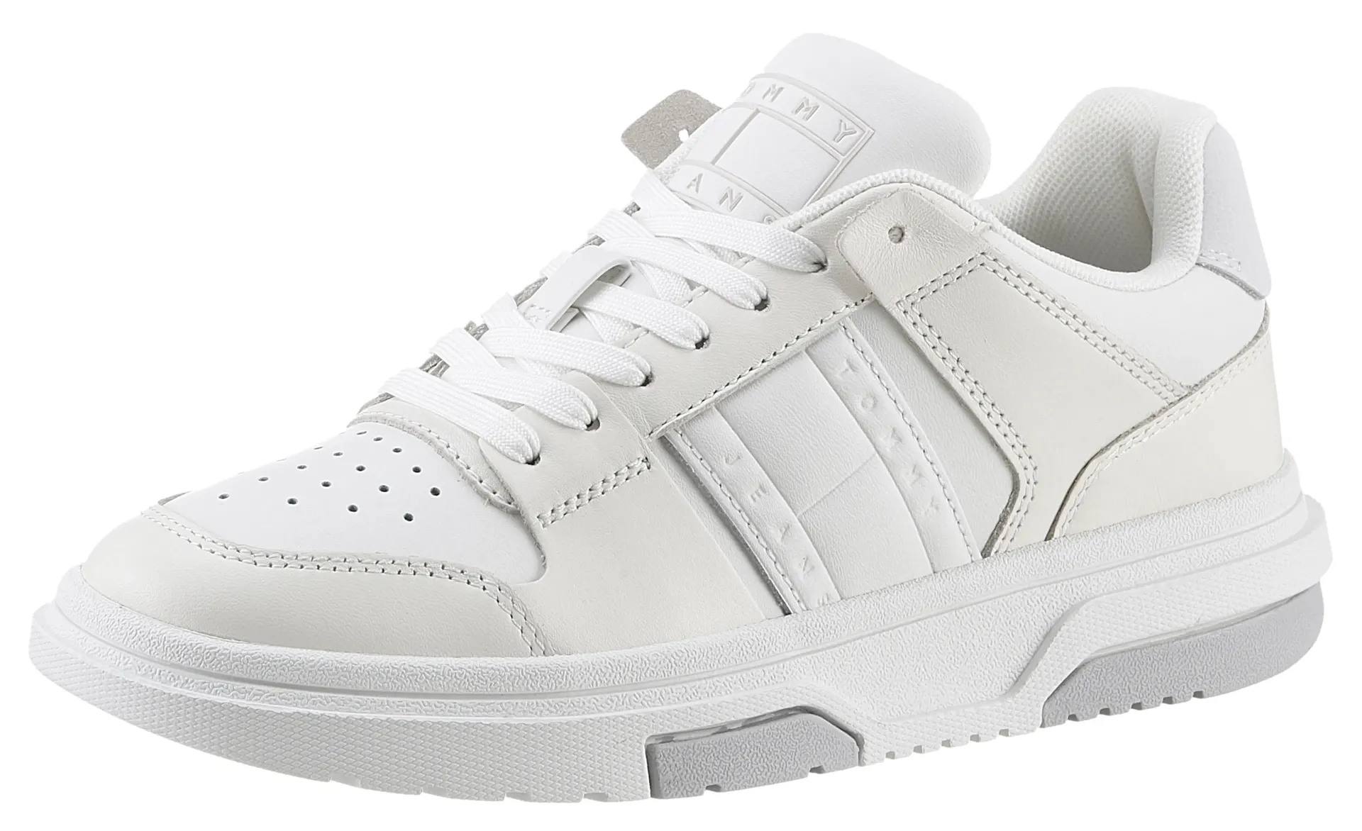 

Кроссовки на платформе Tommy Jeans "TJW BASKET SNEAKER FOOTLOCKER", выполненные из экологически чистых материалов, повседневная обувь, полуботинки, туфли на шнуровке, бежевый