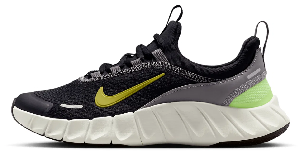 Кроссовки для мальчиков Free Ride Nike, цвет Black/Pencil Point/Saffron Quartz — фото 2