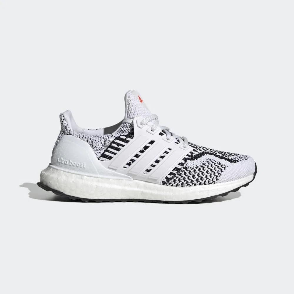 Детские кроссовки для мальчиков Ultraboost 5.0 DNA, Cloud White/Cloud White/Core Black — фото 2