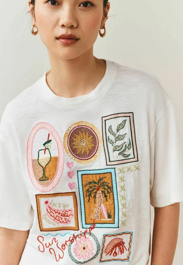 Футболка с вышивкой Regular fit graphic embroidered short sleeve t-shirt Next, Ecru White, белый