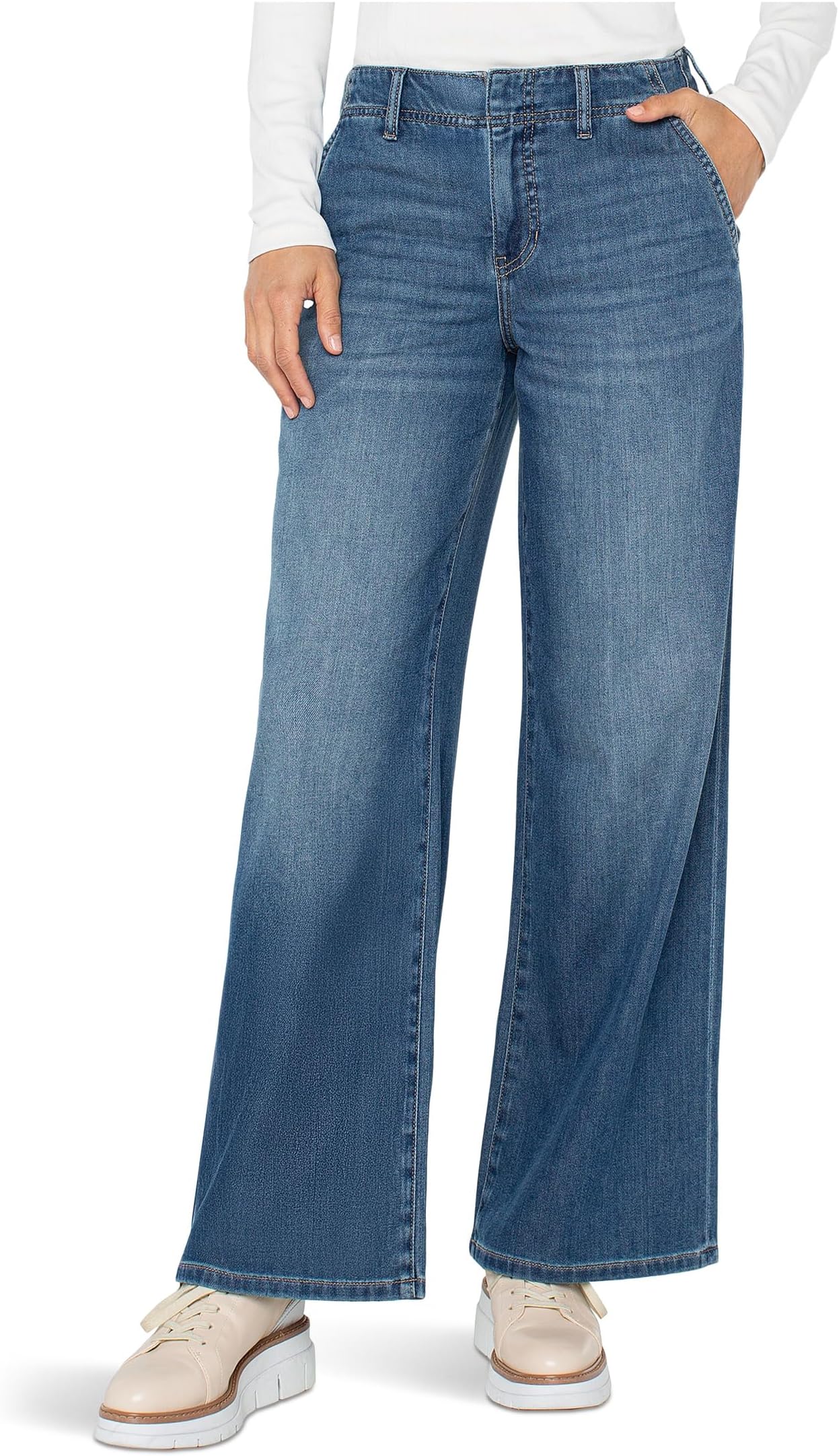 

Джинсы Liverpool Los Angeles Petite Weekender Relaxed Mid-Rise Jean, цвет Walnut Creek