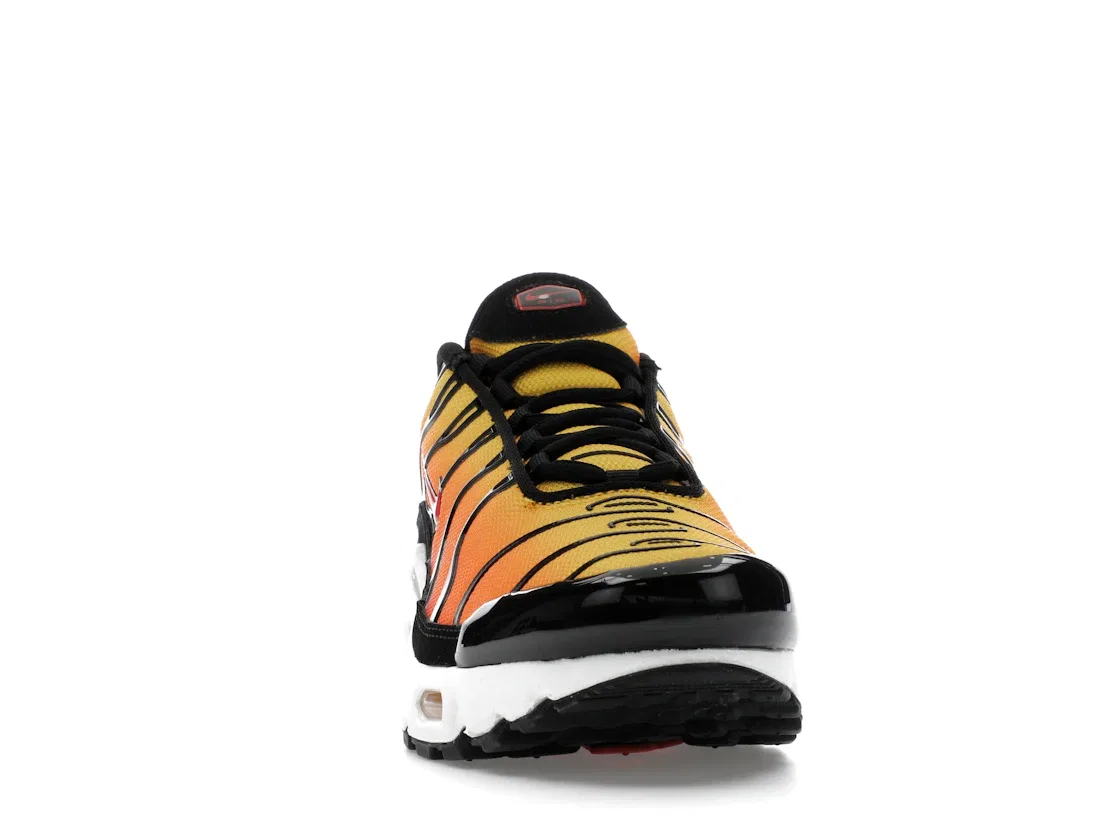 Детские кроссовки Lifestyle Nike Air Max Plus, Black/Bright Ceramic/Resin/Pimento — фото 2