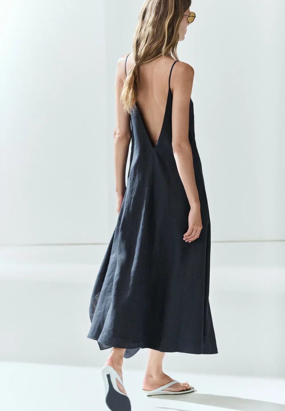 Асимметричное платье миди из 100% льна - платье макси Massimo Dutti, Dark Blue — фото 3