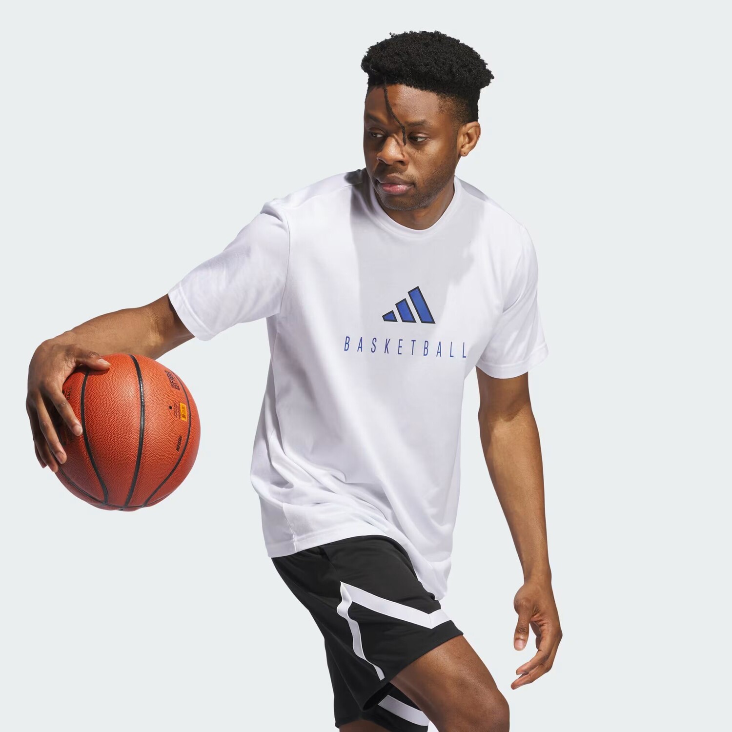 Футболка с логотипом Worldwide Hoops и графическим рисунком Adidas, цвет White — фото 3