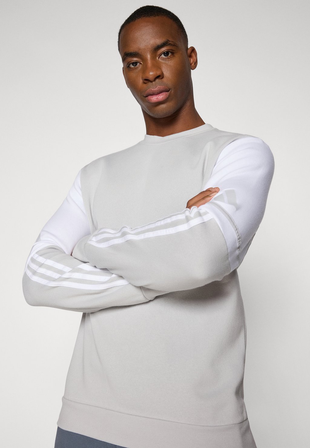 Толстовка SQUADRA25 CREW Adidas Performance, светло-серый — фото 4