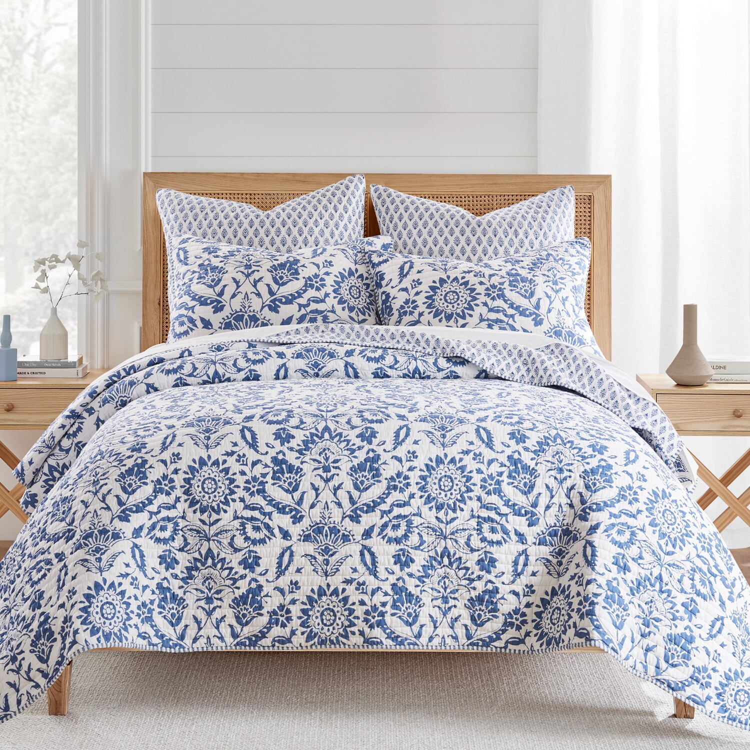 

Комплект одеяло и подушки Levtex Home Clara Blue King Quilt, синий