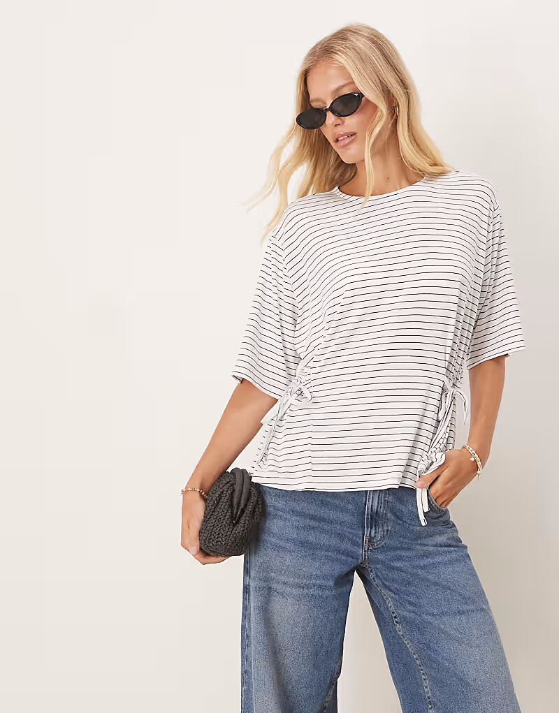 

Футболка в полоску с завязками по бокам цвета слоновой кости Asos Design, Бежевый, Футболка в полоску с завязками по бокам цвета слоновой кости Asos Design