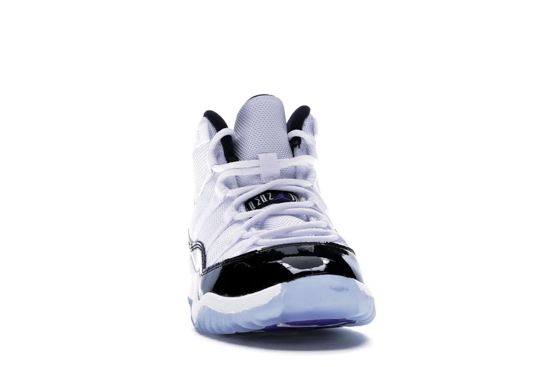 Детские кроссовки с верхом из патентированной кожи и сетки Jordan 11 Retro Jordan, White/Black-Concord — фото 2