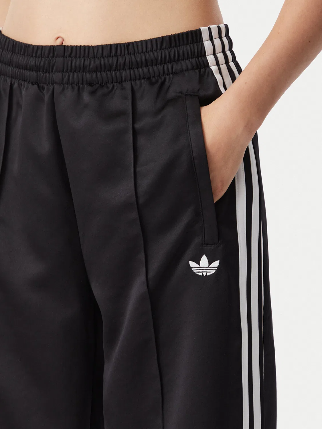 Женские спортивные брюки свободного кроя Satin Sst Adidas, черный — фото 4