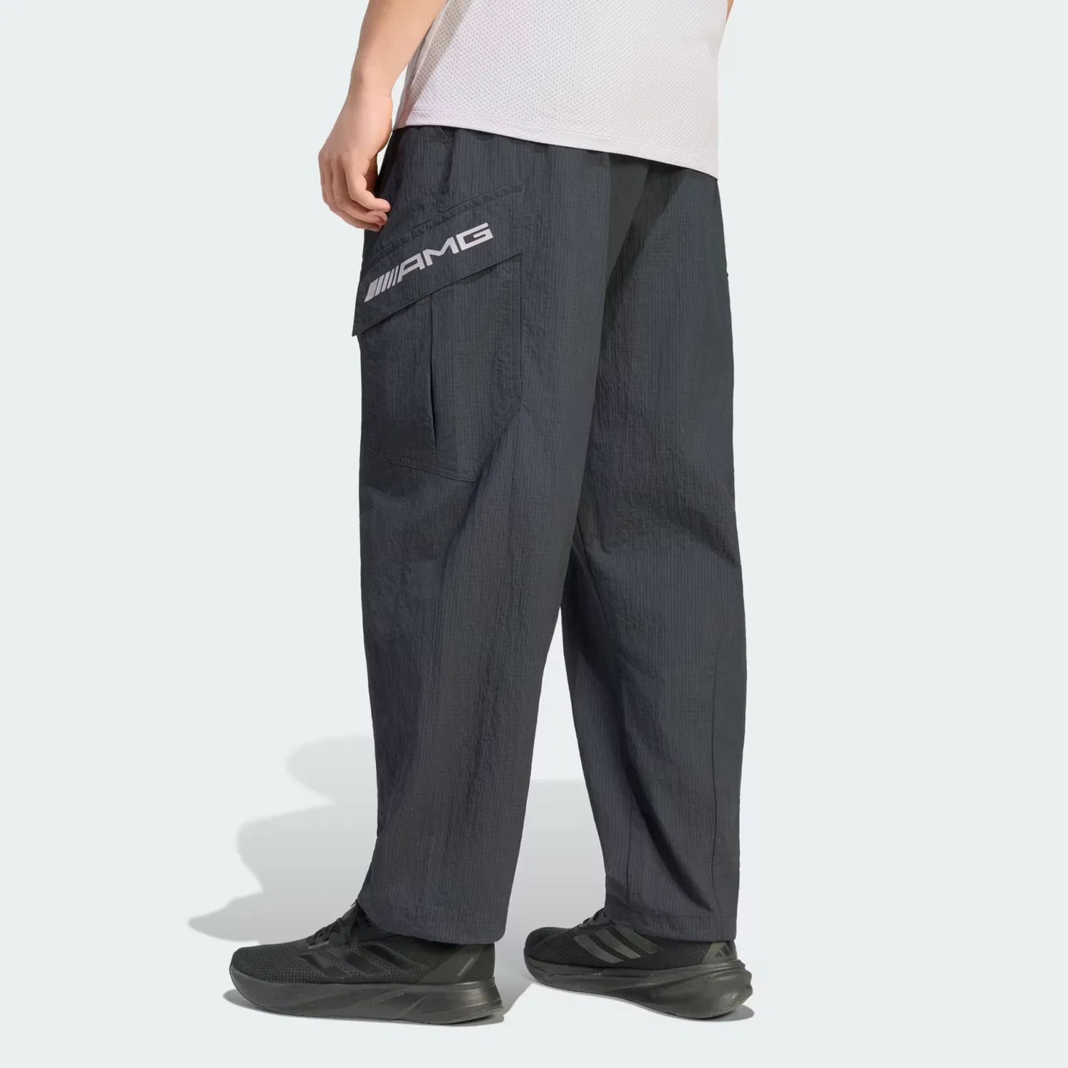 Мужские брюки карго свободного кроя AMG Woven Cargo Pants Adidas Performance, черный — фото 3