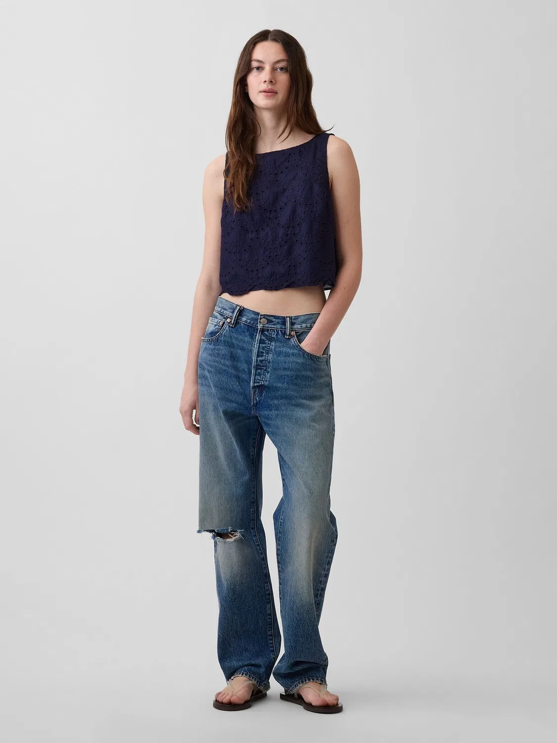 Жилет-топ с вышивкой Gap Navy Eyelet Crop Shell Vest, темно-синий — фото 3