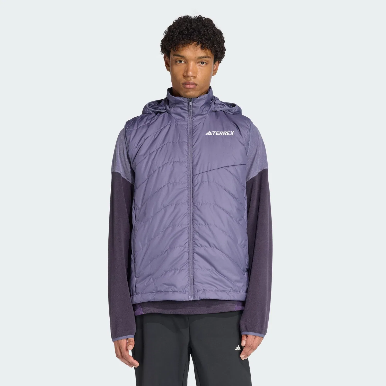 Мужская утепленная жилетка с капюшоном TERREX Multi Climawarm Insulated Hooded Weste Adidas, Feigenlila