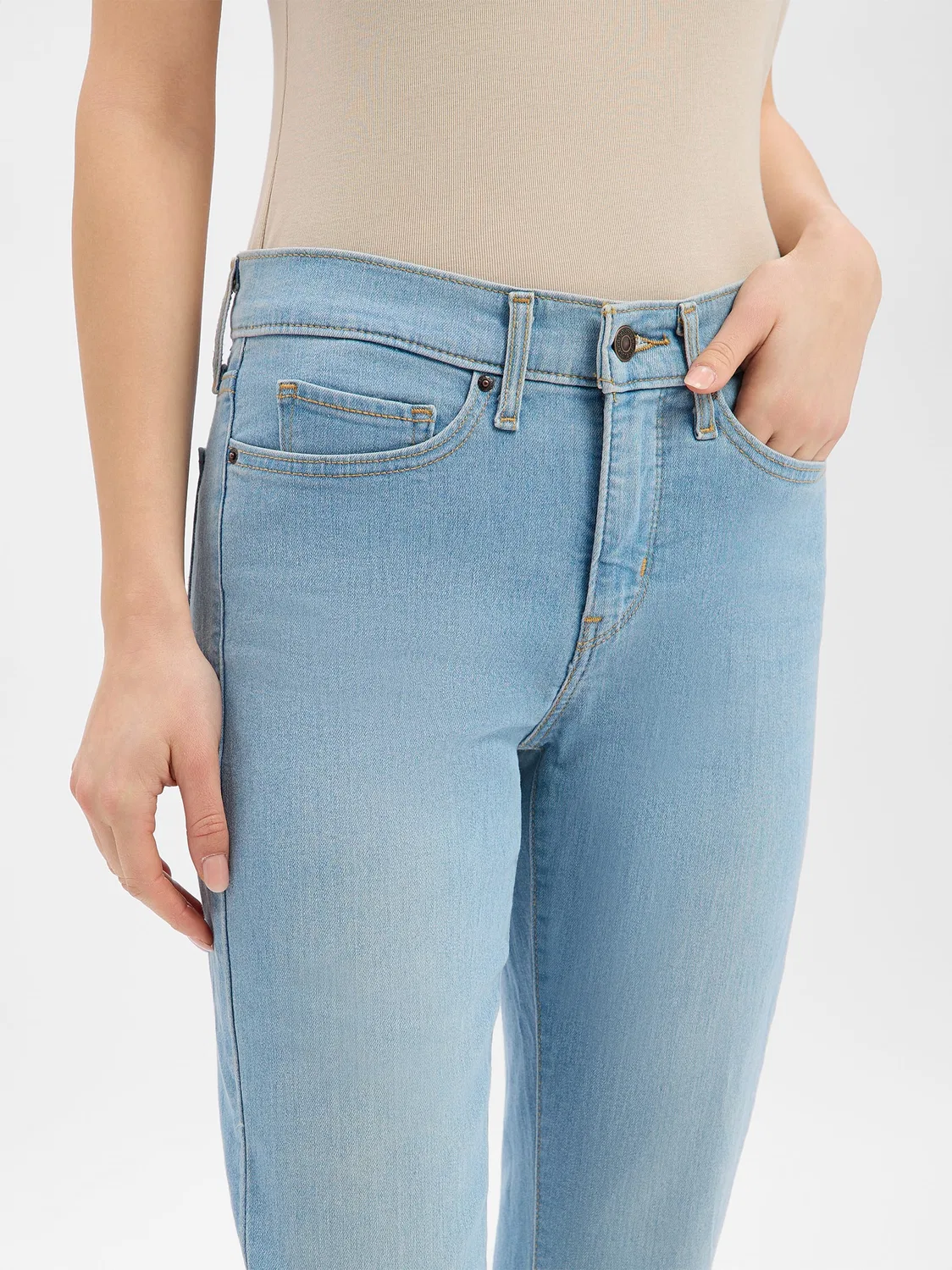Женские джинсы shaping bootcut Levi's, Bleached — фото 3