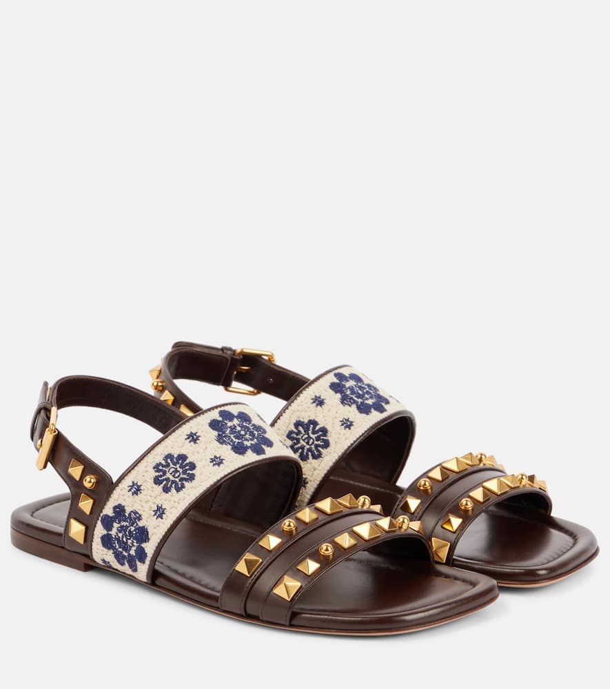 Кожаные сандалии с вышивкой County Valentino Garavani, Fondant/Naturale/Blu