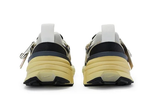 Nike V2K Run Кроссовки унисекс, Black, silver, blue, yellow — фото 3