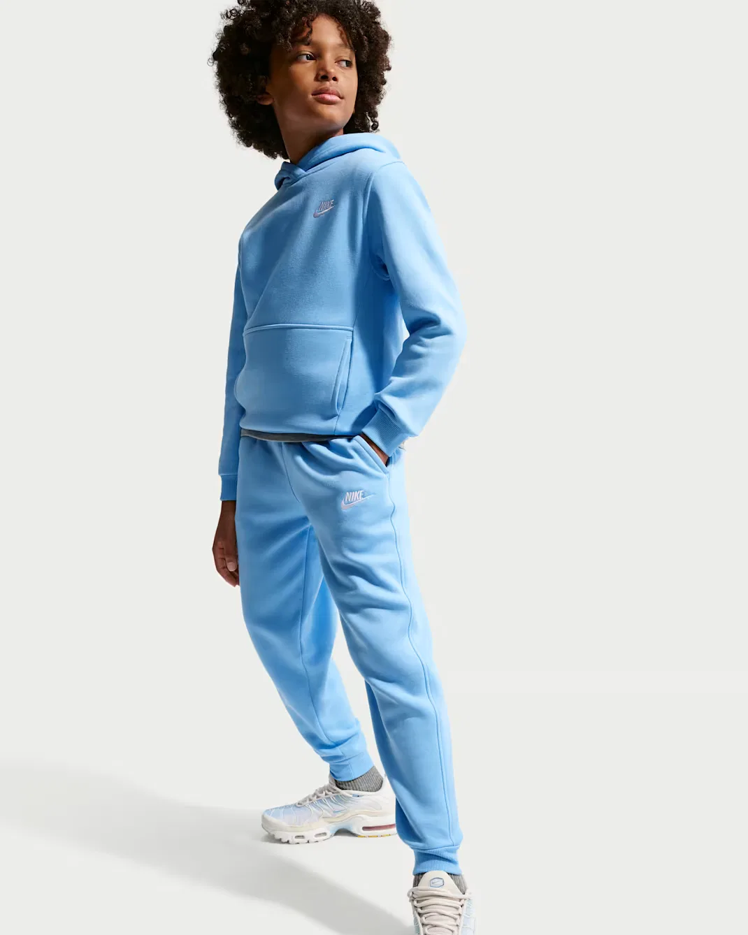 Детские спортивные штаны Nike Sportswear Club Fleece, Football Blue/White — фото 4