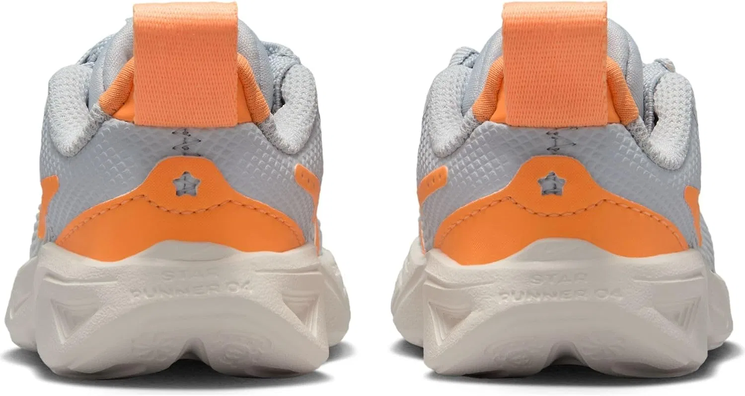 Детские кроссовки для девочек с принтом Star Runner 4 Nike, Pure Platinum/Peach Cream/Peach — фото 3