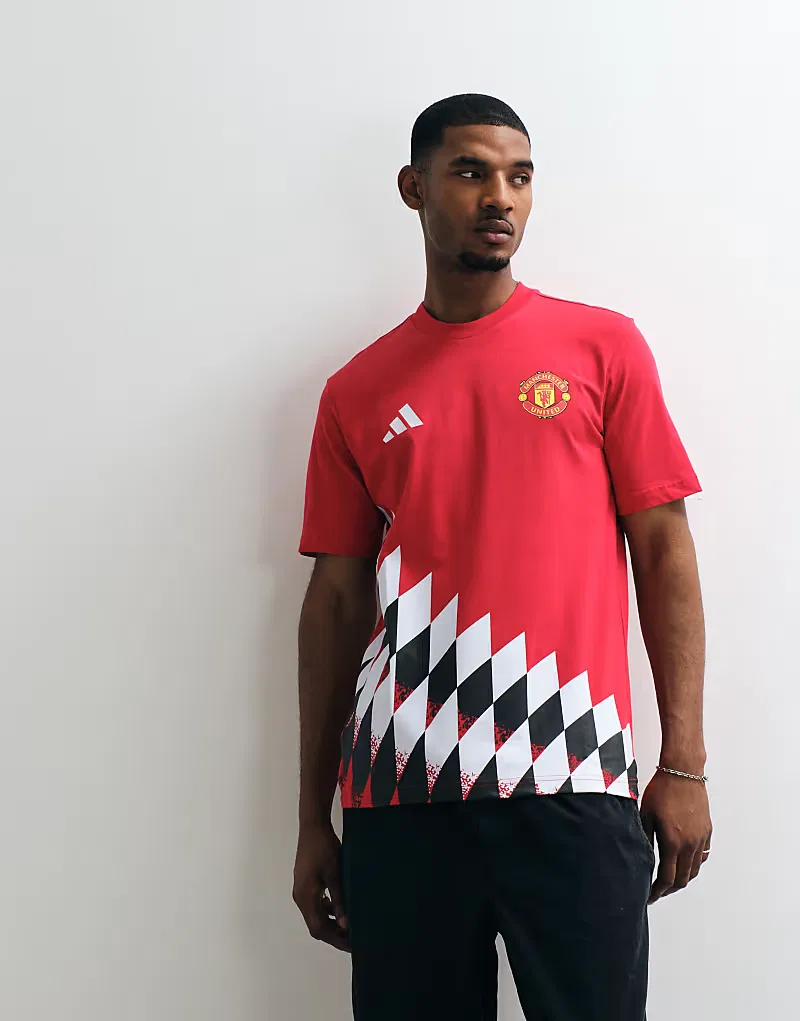 Футболка Adidas Football Manchester United 26/27 Stadium с красным принтом — фото 4