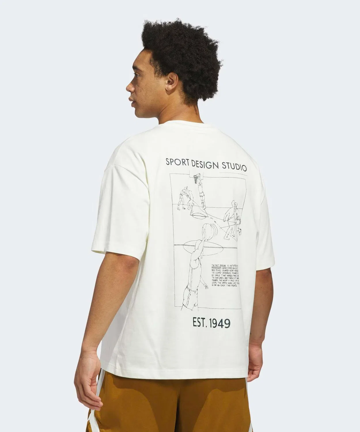 Мужская футболка оверсайз с графическим принтом Adidas Sport Design Studio ASD Fastbrk Tee Adidas, Белый — фото 4