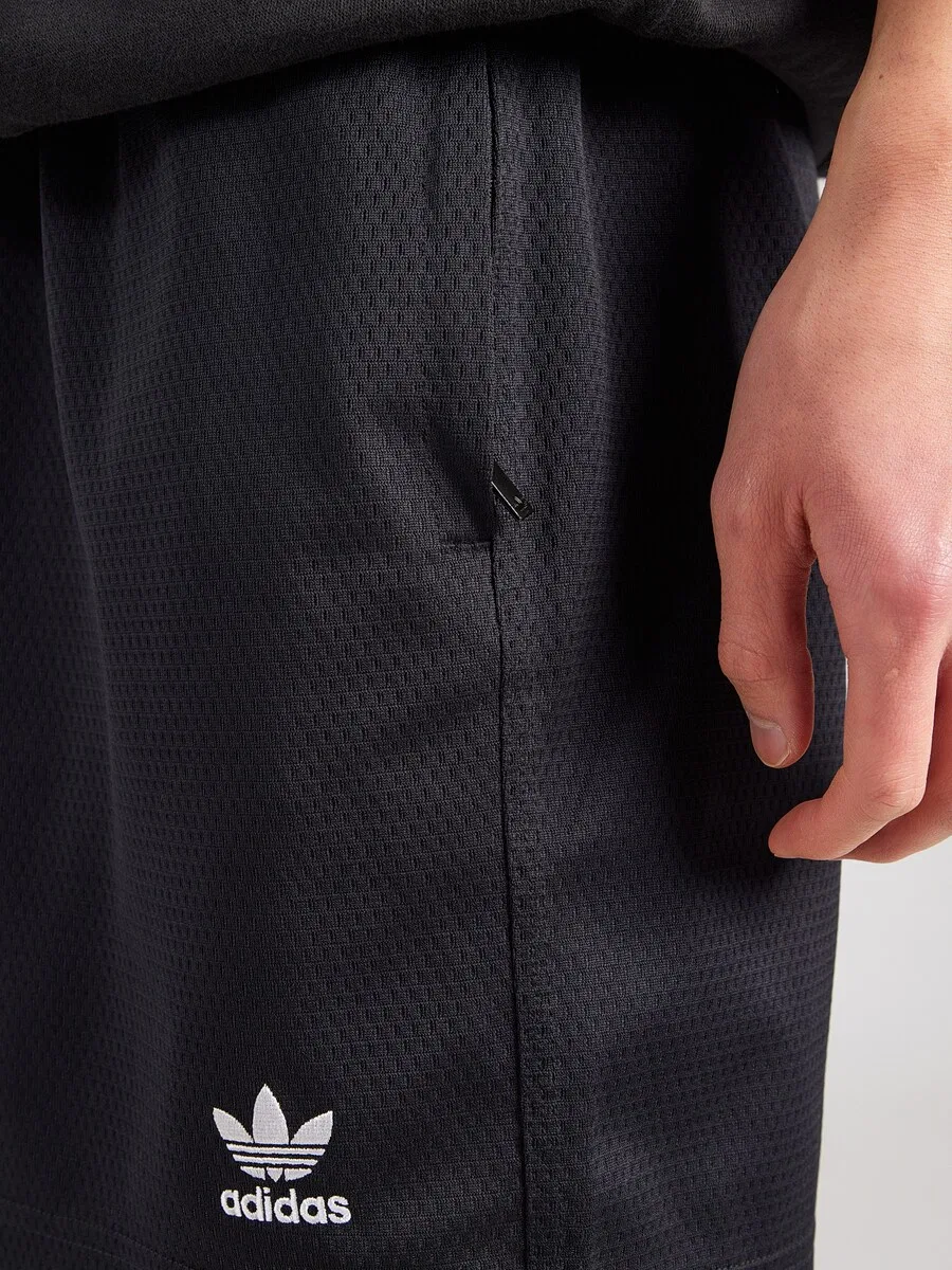 Шорты ADIDAS ORIGINALS свободного кроя 'Trefoil Essentials' черного цвета — фото 2