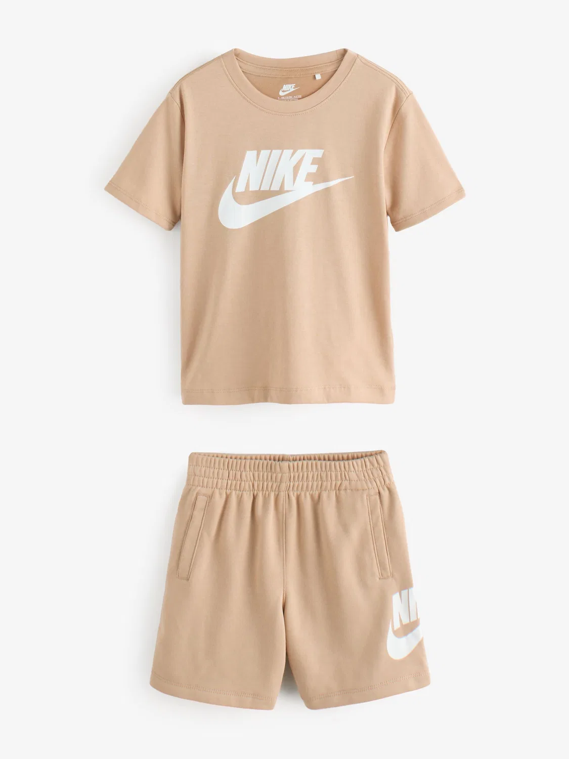 Комплект из футболки и шорт Nike Club Nike, коричневый