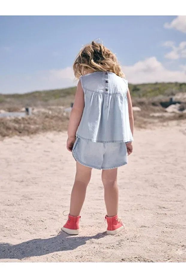 Детский комплект из футболки и шорт с принтом Cotton Denim Cherry Applique Short Sleeve Top And Bottom Set Next Baby, Multicolor — фото 3