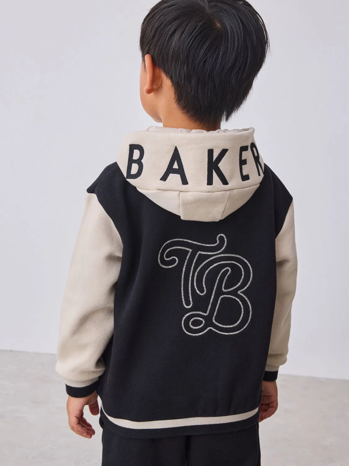 Спортивный костюм Varsity 3 Piece Baker by Ted Baker, черный/экрю — фото 3