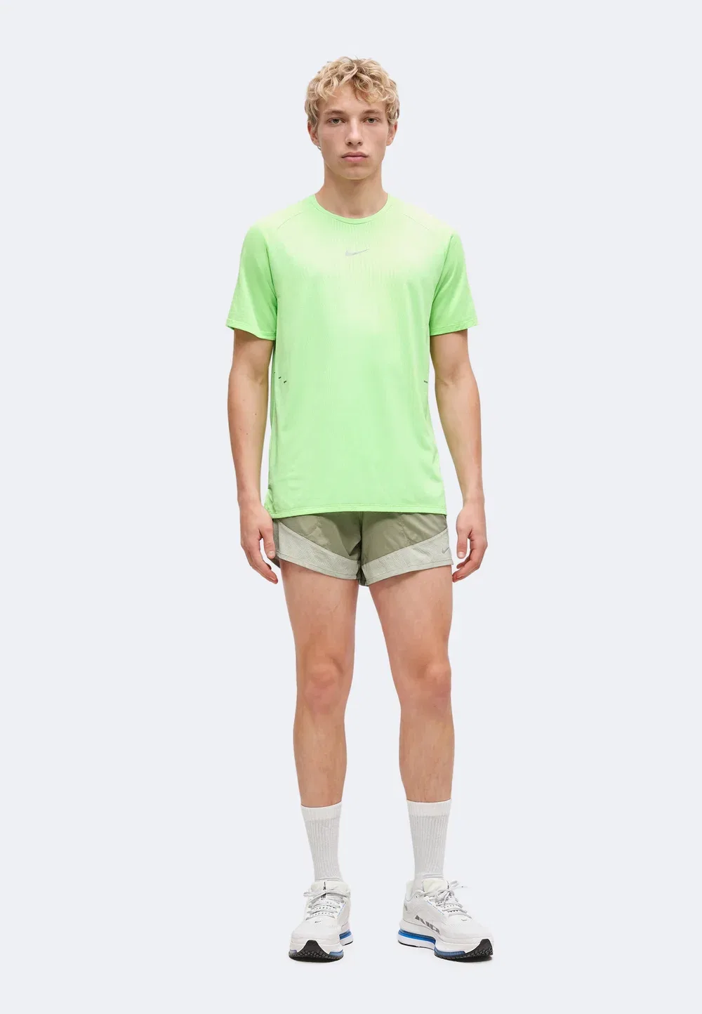 Футболка с принтом Stride Nike Performance, Volt/Light Silver-Coloured — фото 2