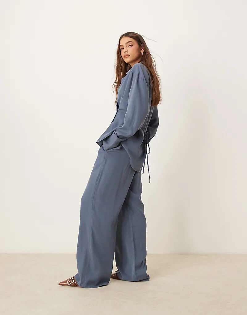 

Широкие брюки-клеш ASOS DESIGN в стиле «папа» синего цвета