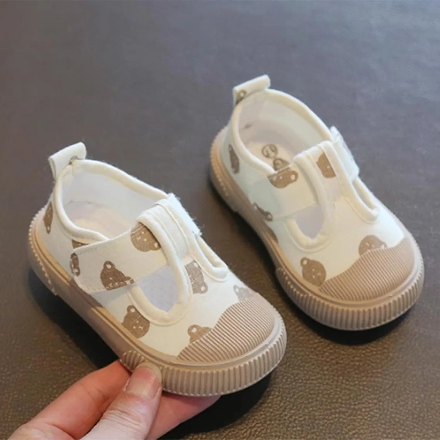 Детские кеды для девочек с Т-образным ремешком Classic, Beige — фото 2