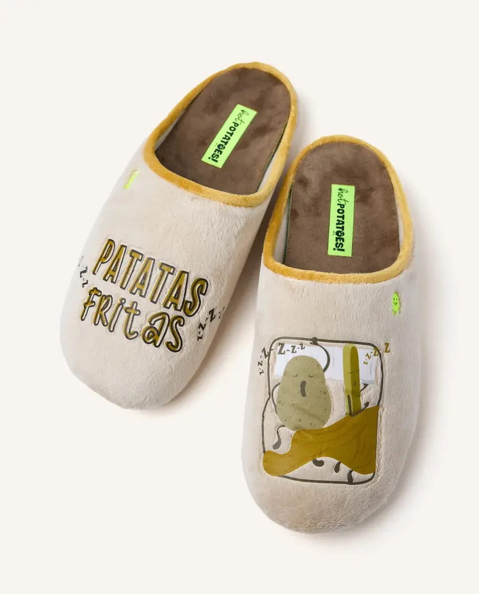 

Мужские домашние тапочки с мехом, рисунком, надписью и съемной мягкой стелькой Hot Potatoes, бежевый