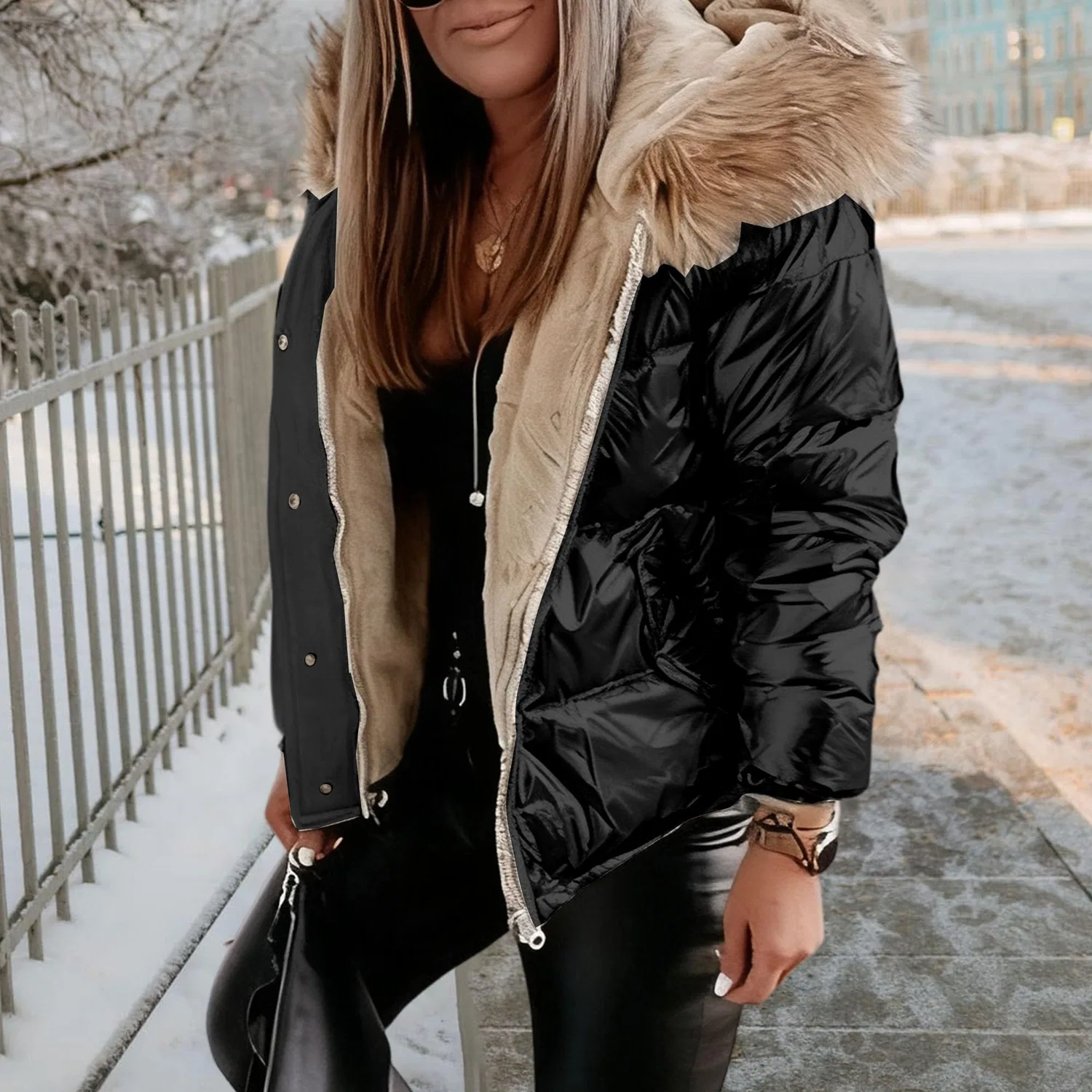 Женское стёганое пальто с капюшоном и меховым воротником, Black — фото 4