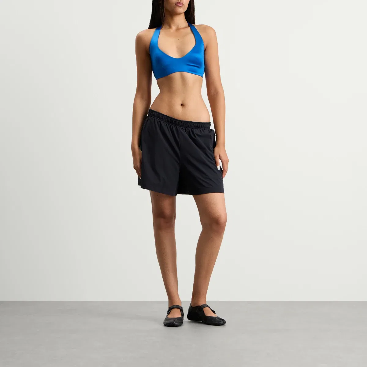 Шорты для бега с эластичным поясом Nike X Skims Stretch Nylon Track Short 5", Obsidian — фото 4
