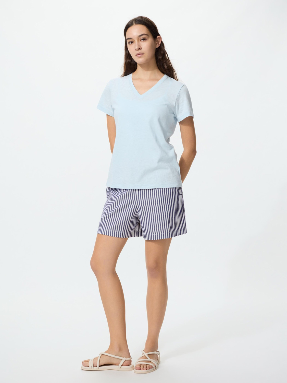 Футболка Uniqlo Slub Cotton V Neck Short Sleeve, 60 светло-синий — фото 3